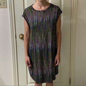 🌷3 for$25🌷H&M, US 8, Green & Purple Keyhole Back Pocketed Cap Sleeve Shift Dress